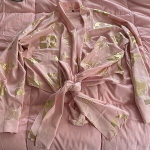 Pink crop top blouse